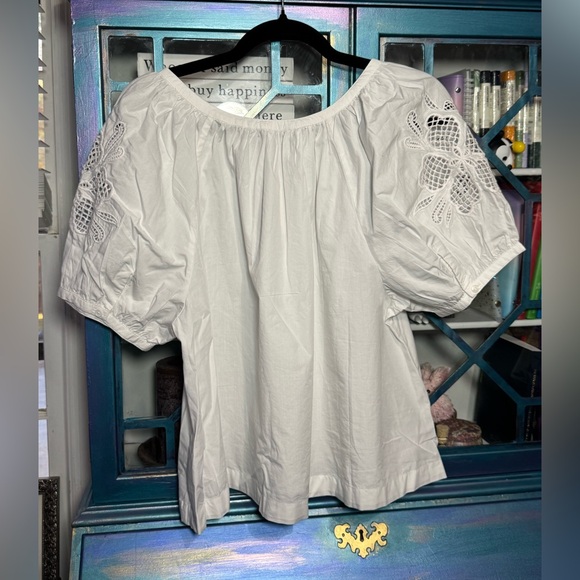 Madewell Floral Embroidered Puff Sleeve Top – Size M, NWT, One Broken Button - Picture 4 of 6